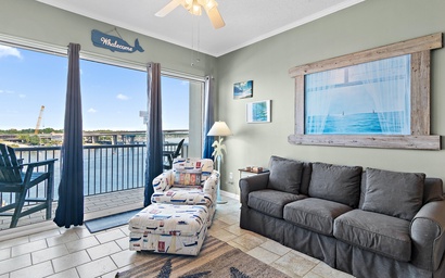 Palm Court Yacht Club 604 7