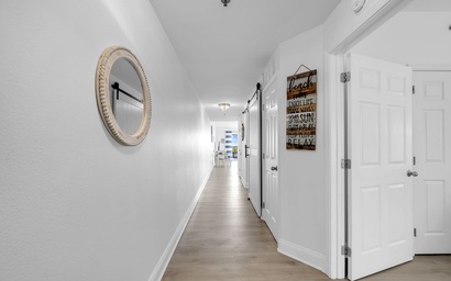 Laketown Wharf 318 8