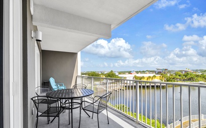 Laketown Wharf 331 2