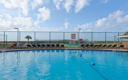 Hol. Surf & Racquet Club 412 4