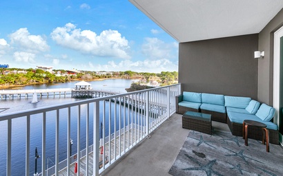 Laketown Wharf 317 2