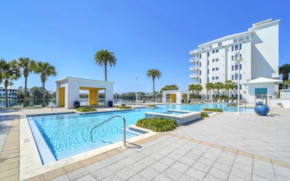 Carillon Beach Inn 310 5