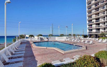 Surfside Resort #404 3