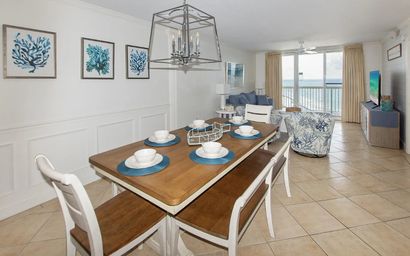 Pelican Beach Resort 1912 8