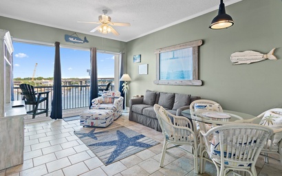 Palm Court Yacht Club 604 6
