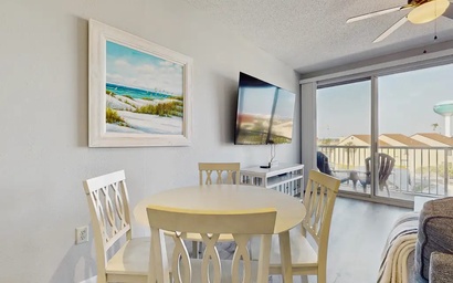 Palm Court Yacht Club 312B - Live Salty 8