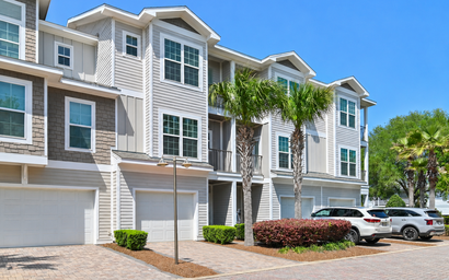 Driftwood Townhomes #3- Liv Salty