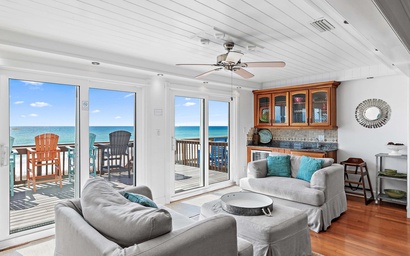 Featured Property Green Reef #8- Beachy Keen
