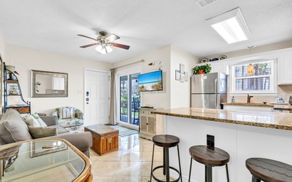 Beachside Villas 613 8