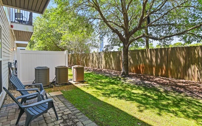 Driftwood Townhomes #4- Acres Away 5