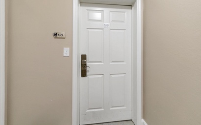 Majestic Beach Towers 1-609 7