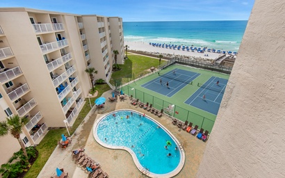 Hol. Surf & Racquet Club 710 4