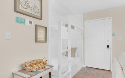 Beachwood Villas 1A- Beach Haven 8