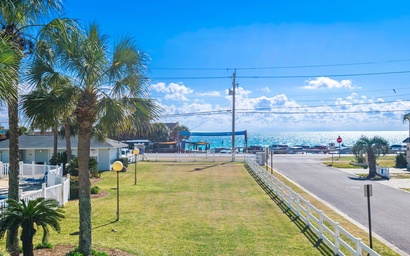 Tradewinds Condominium #25 5