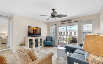 Poolside Villas #302- Harry's Beach House 2