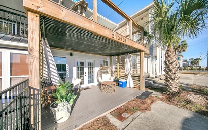 Modern Beach Bungalow 6