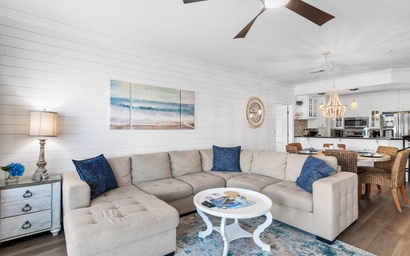 Pavilion Palms 103B 8