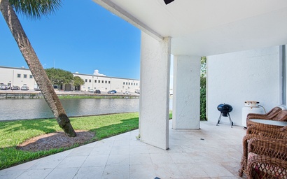 Shoreline Towers Townhouse 4-1 7