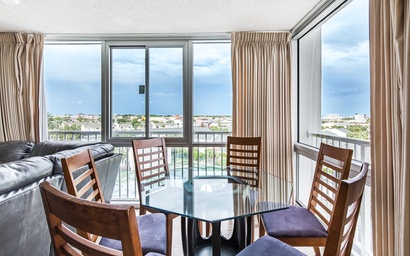 Shoreline Towers 3061 8