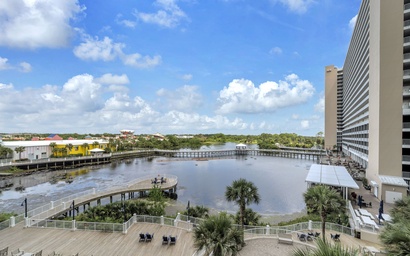 Laketown Wharf 1817