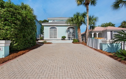 Ocean Breeze Cottage 6