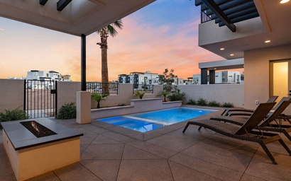 Lula Bay Lagoon House 18