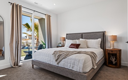 The Sapphire Blanc 21