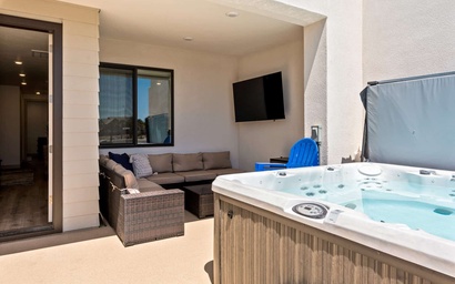 Pier 43 at Desert Color 36