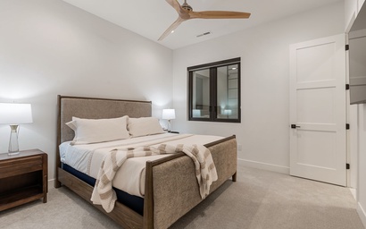 Lula Bay Lagoon House 23