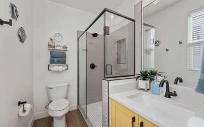 Beech Bungalow 20