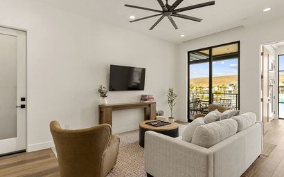 Pearl Beach B 21