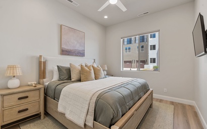 The Crash Pad 26