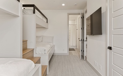 Luxury Rental at Desert Color 33