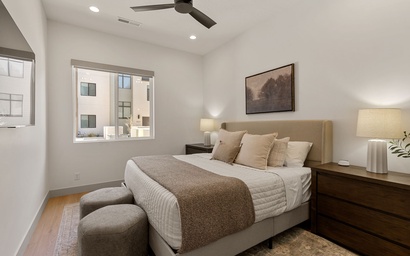 Luxury Rental at Desert Color 15