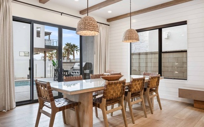 Vinnie's Beach House 10