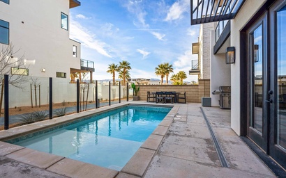 Vinnie's Beach House 7