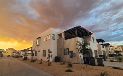 Desert Color Lake House 17
