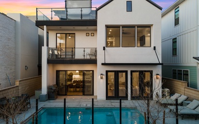 Vinnie's Beach House 51