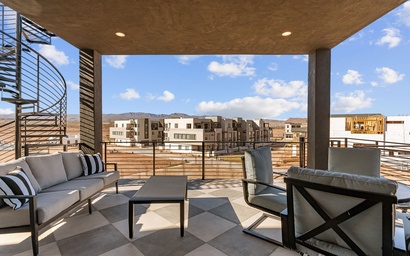 Pickleball Penthouse 55