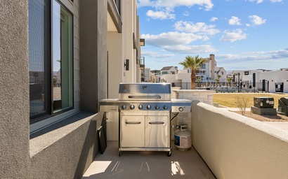 Luxury Rental at Desert Color 41