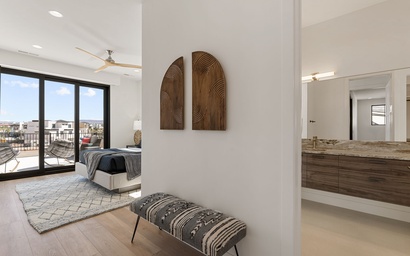 Lula Bay Lagoon House 51