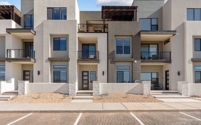 Luxury Rental at Desert Color 39