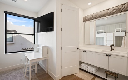 Vinnie's Beach House 28