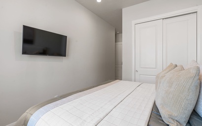 The Crash Pad 28