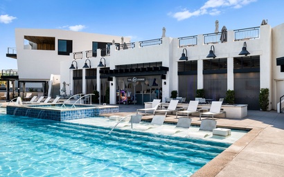 Vinnie's Beach House 56