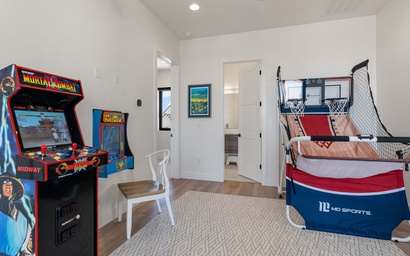 Lula Bay Lagoon House 49