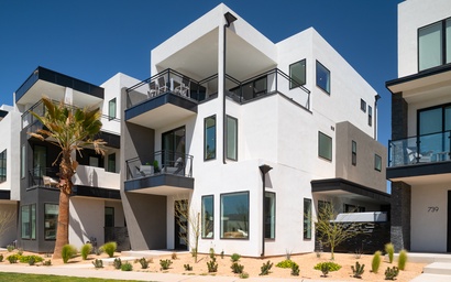 The Sapphire Blanc 16