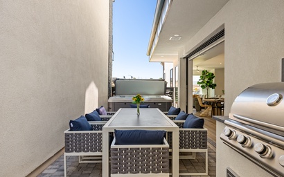 The Sapphire Blanc 19