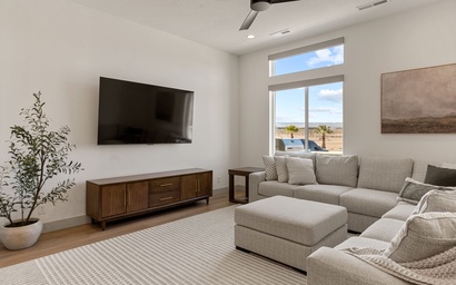 Luxury Rental at Desert Color 12