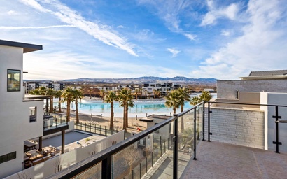 Vinnie's Beach House 49